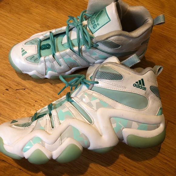 kobe bryant crazy 8s